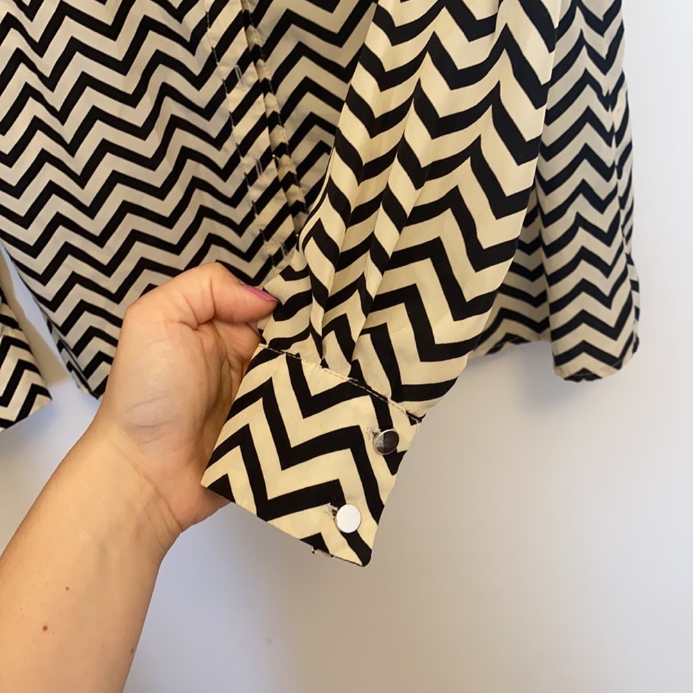Chevron blouse ! - Picture 5 of 6